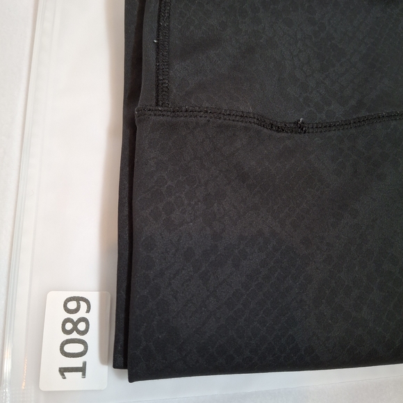 Marika Black Patterned Leggings - Size XL - Athleisure, Workout, Gym, - Picture 8 of 8